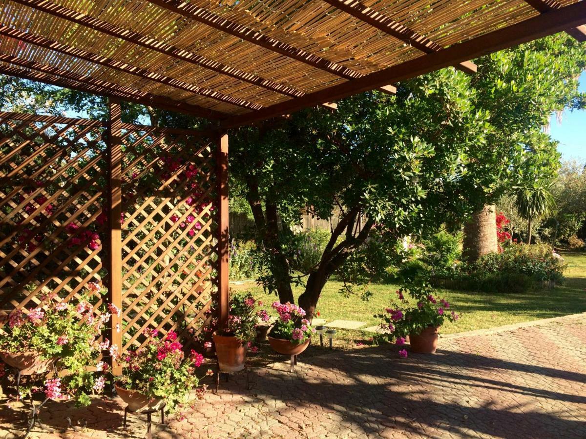 Villa Casa Del Mirto Bianco Chia Exterior foto